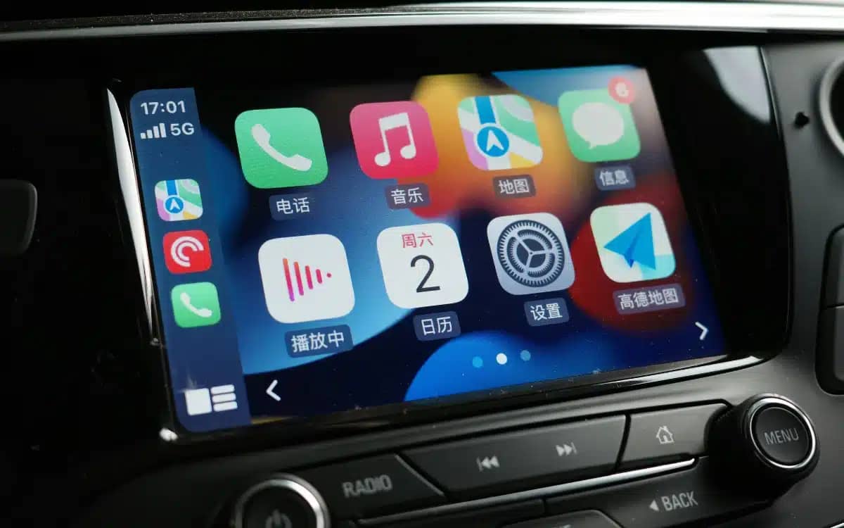 North Carolina driver shows off her incredible custom Apple CarPlay within her Chevrolet