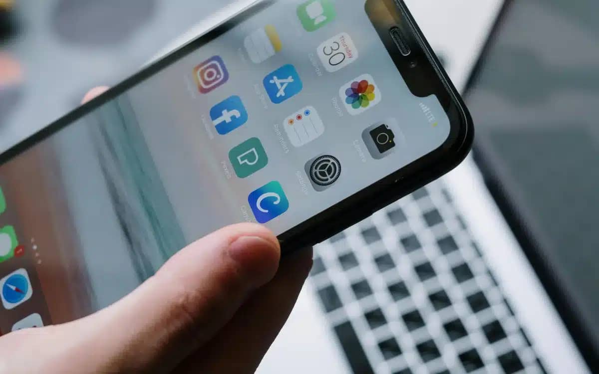 Your iPhone has a secret in-car feature not many people know about which helps condition that affects 1 in 3 people