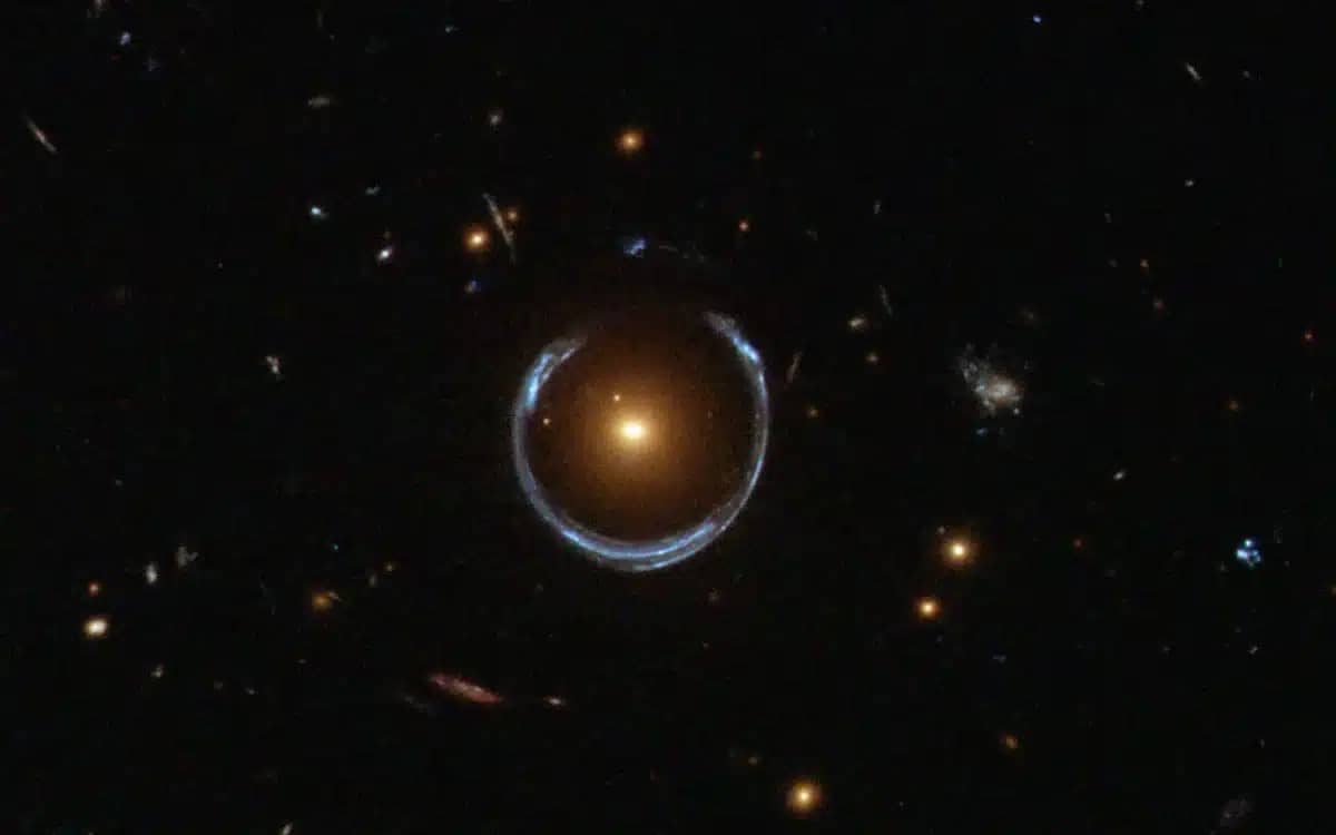 Astronomers spot a colossal black hole that redefines the meaning of massive