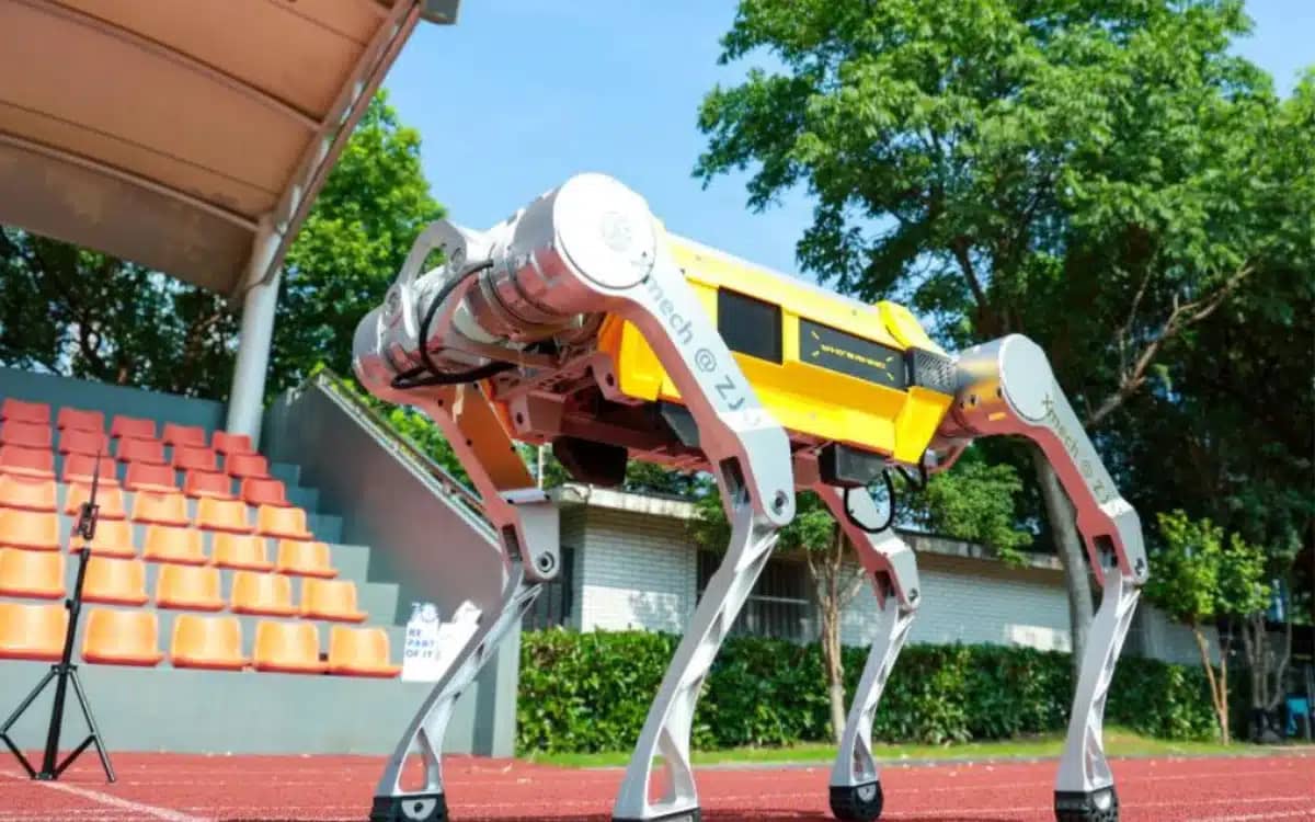 A headless Chinese robot dog just smashed the world record and can now outrun the average person
