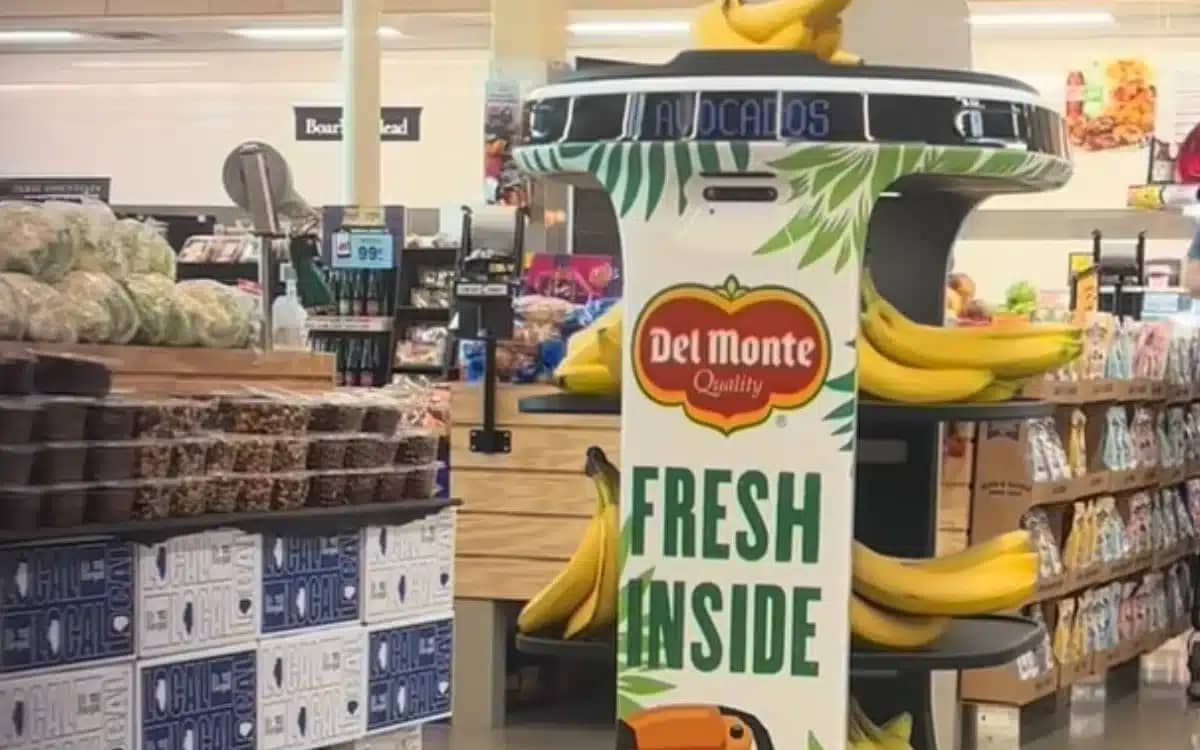 Forget AI girlfriends, America now has a banana-selling robot