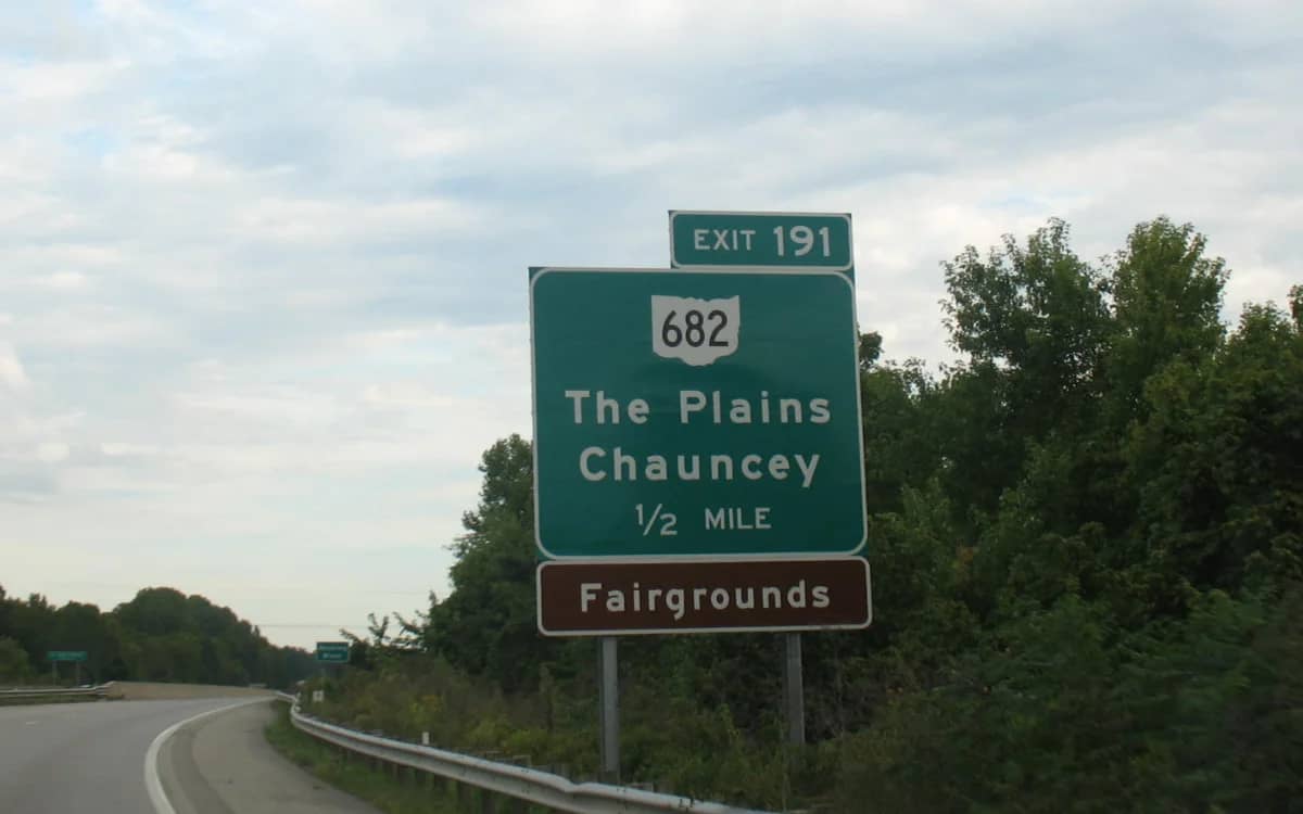 interstate-exit-signs-on-us-highways