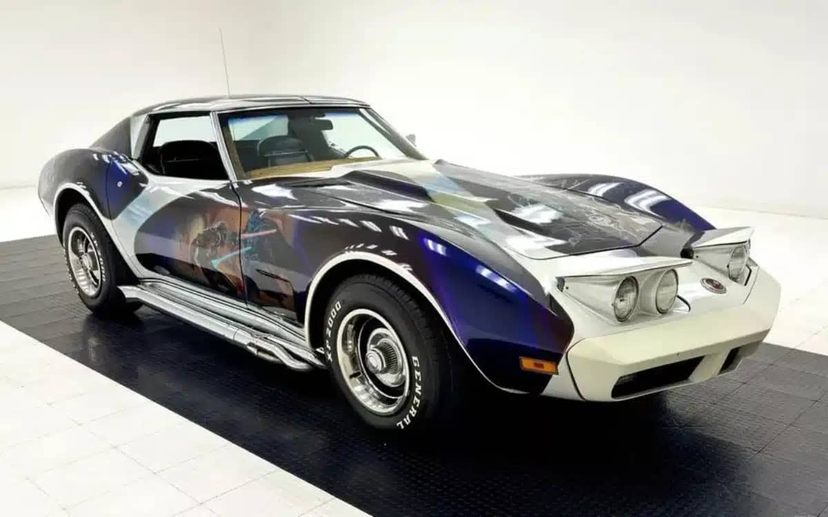 1974-corvette-star-wars-paint-job-tribute