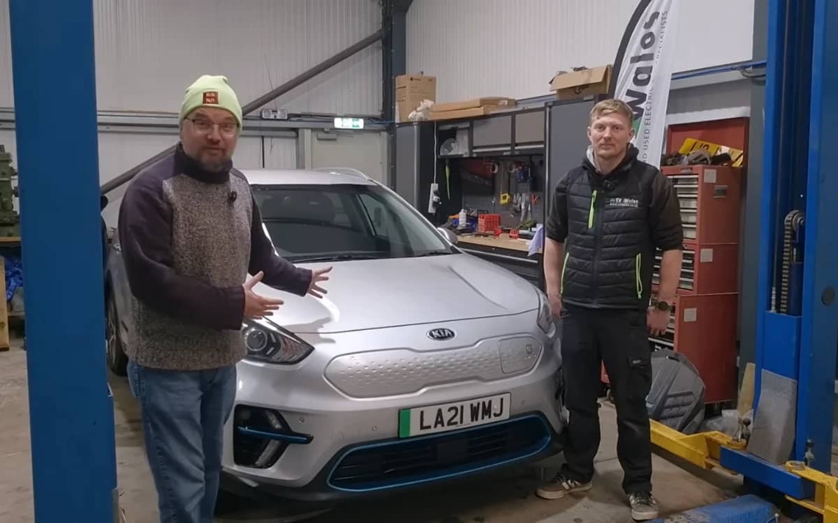 man-buys-ev-classed-as-non-runner-takes-it-to-mechanic