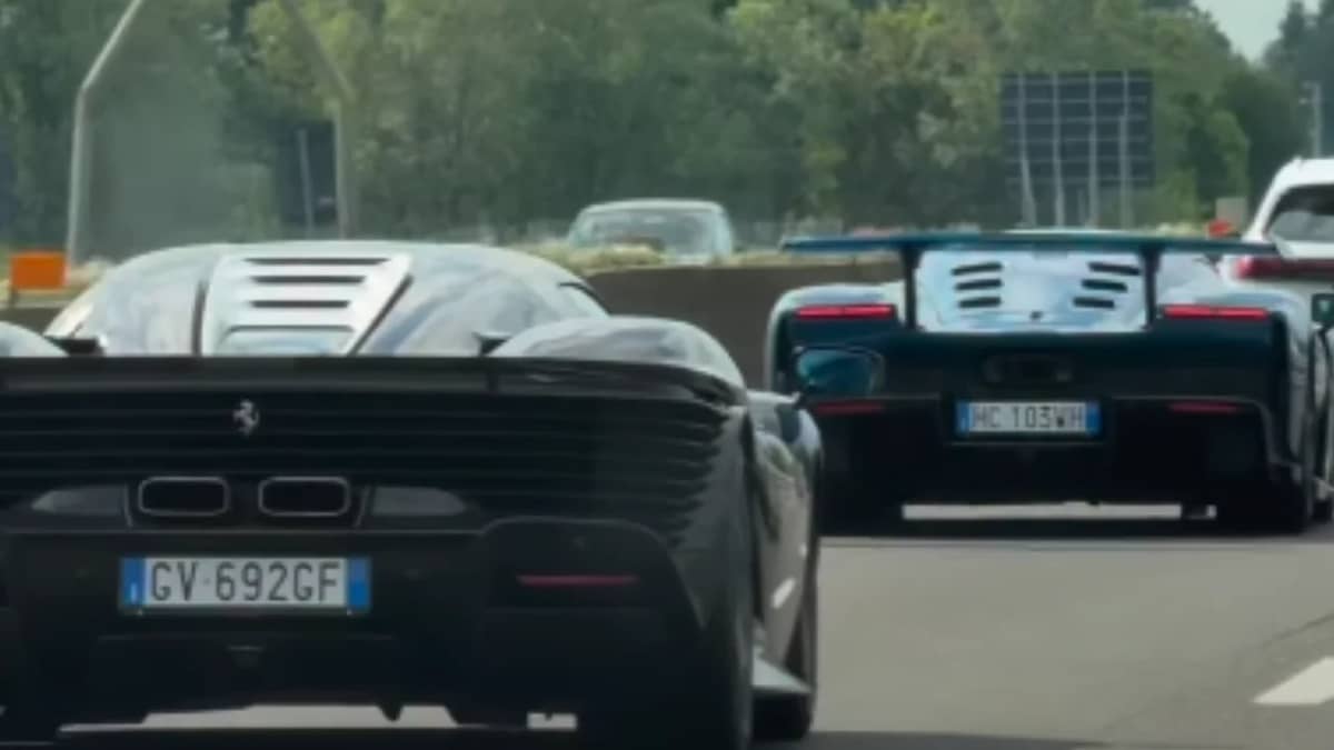 supercar-duo-highway