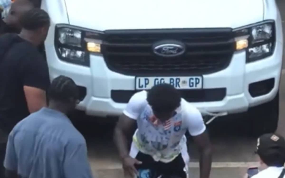 ishowspeed-pulls-ford-truck-strength-test