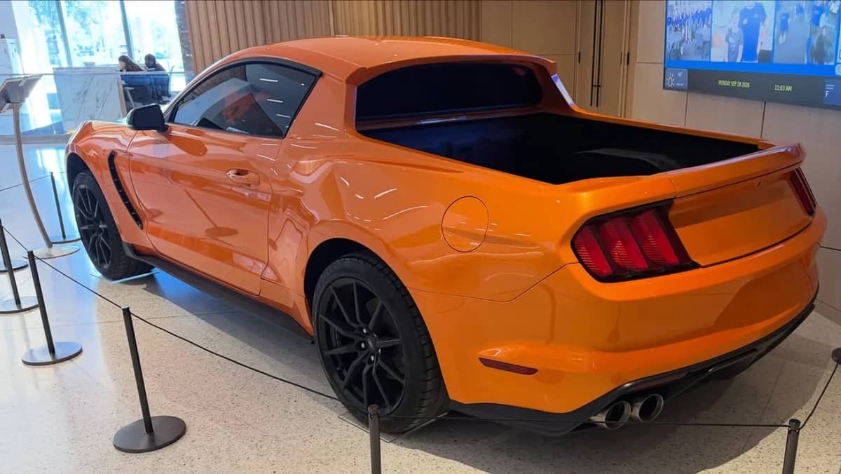ford-mustang-ute-heritage-fleet