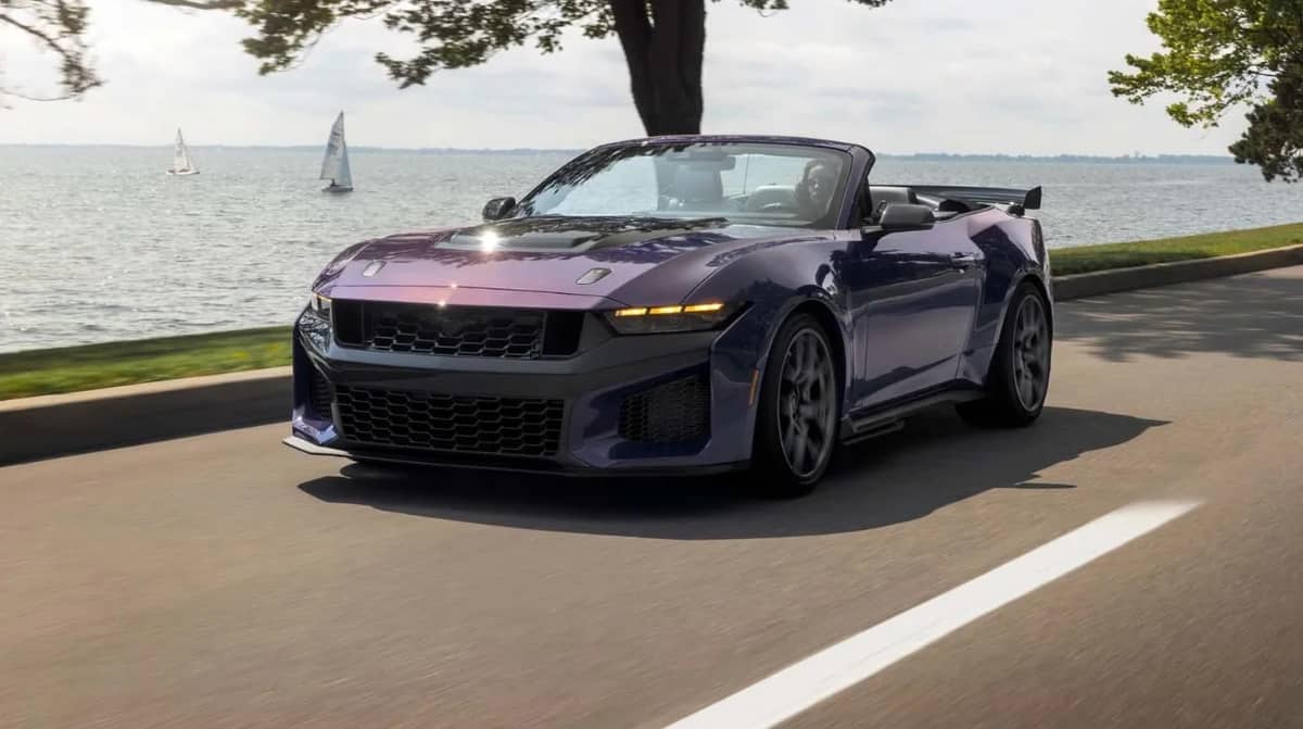 Ford just unveiled its new 795HP Mustang in Michigan in the most badass way possible