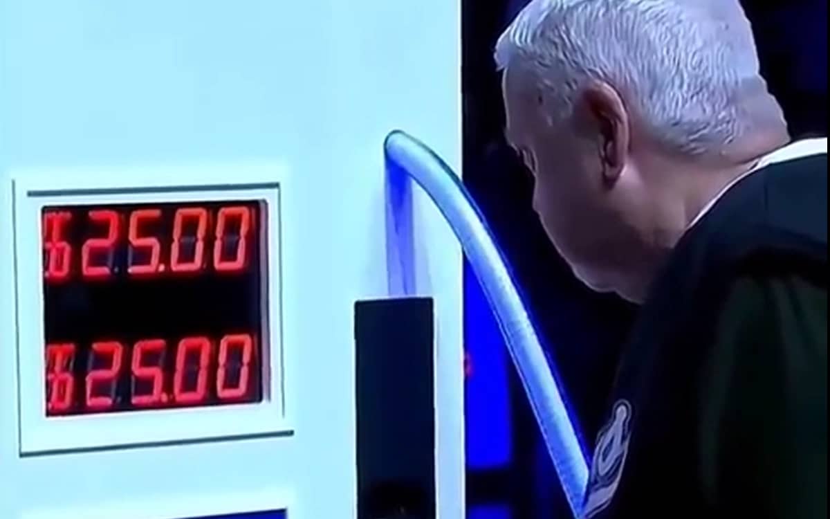 sacramento-kings-fan-nailed-the-perfect-25-00-pump