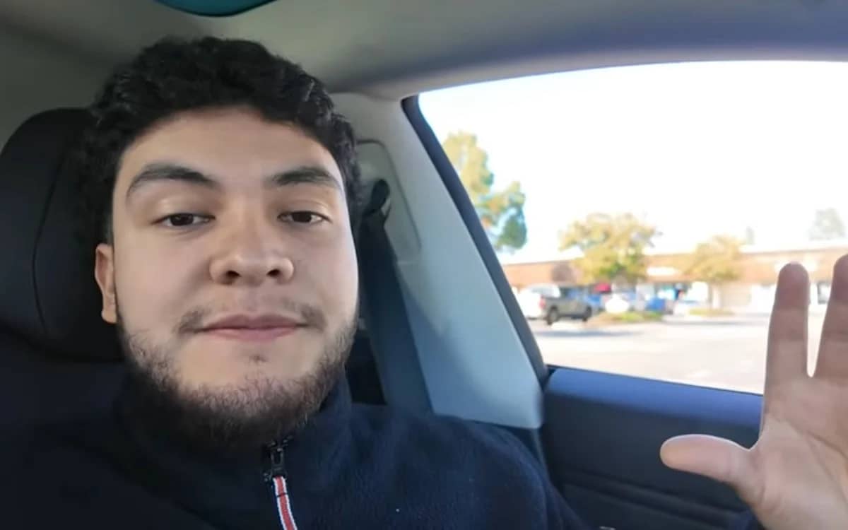 california-man-buys-bitcoin-every-day-for-430-days