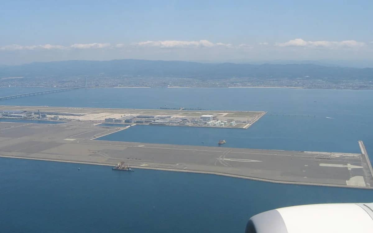 japan-20-billion-airport-sinking-into-sea