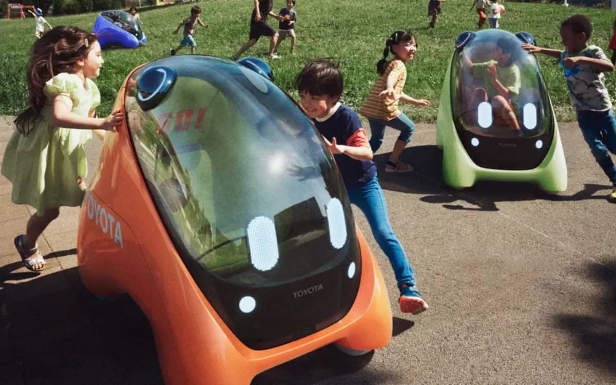 toyota-kids-mobi-is-self-driving-pod-for-kids-concept