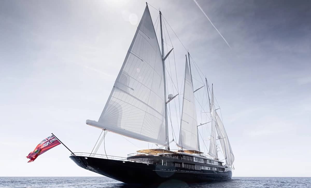jeff-bezos-superyacht-koru-auckland-new-zealand