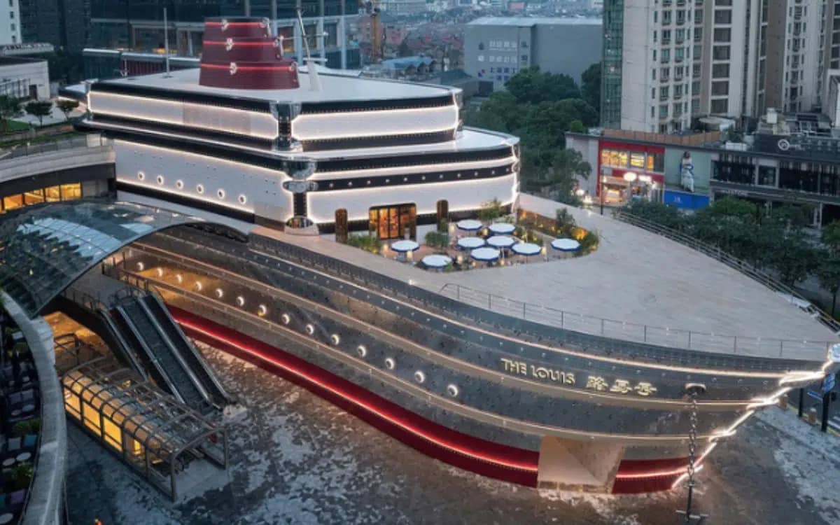 louis-vuitton-docked-cruise-ship-the-louis