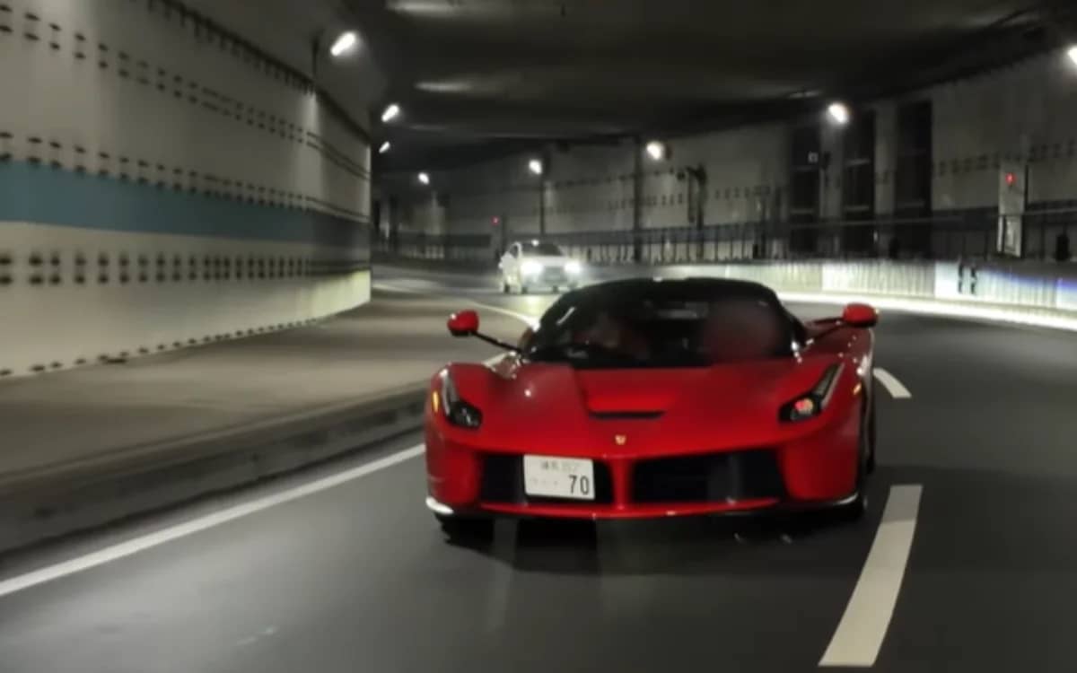 laferrari-reaction-street-youtuber