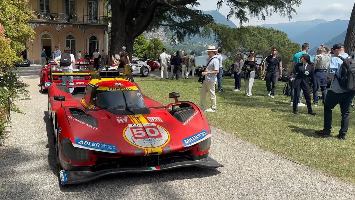 lake-como-shut-down-for-rarest-supercars-meet