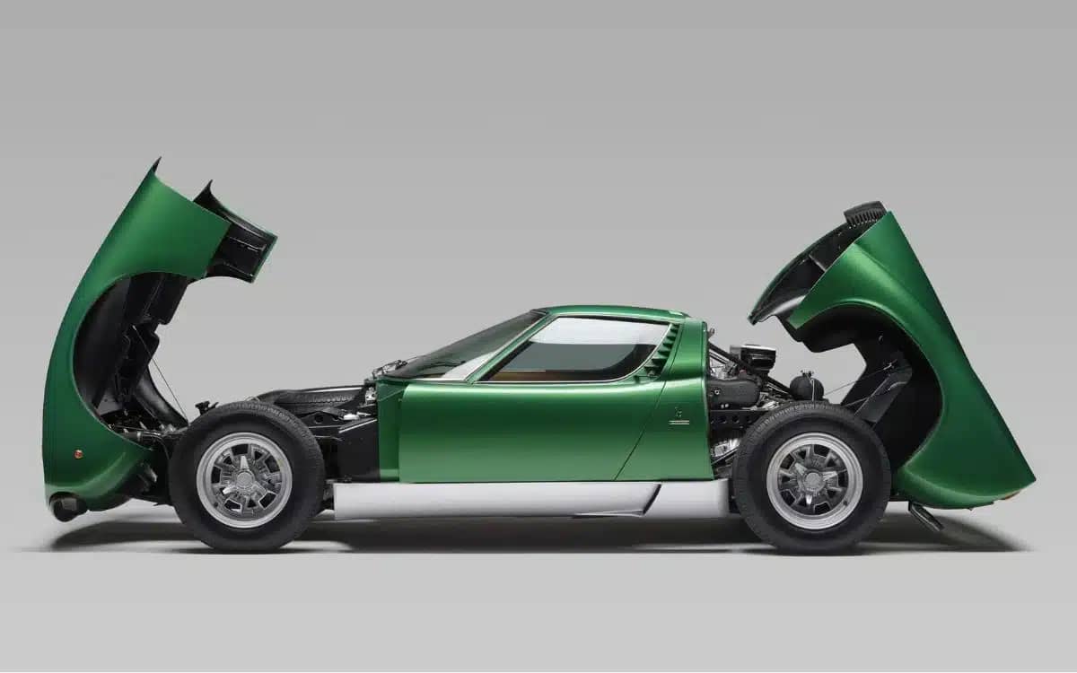 how-the-lamborghini-miura-became-the-blueprint-for-supercars