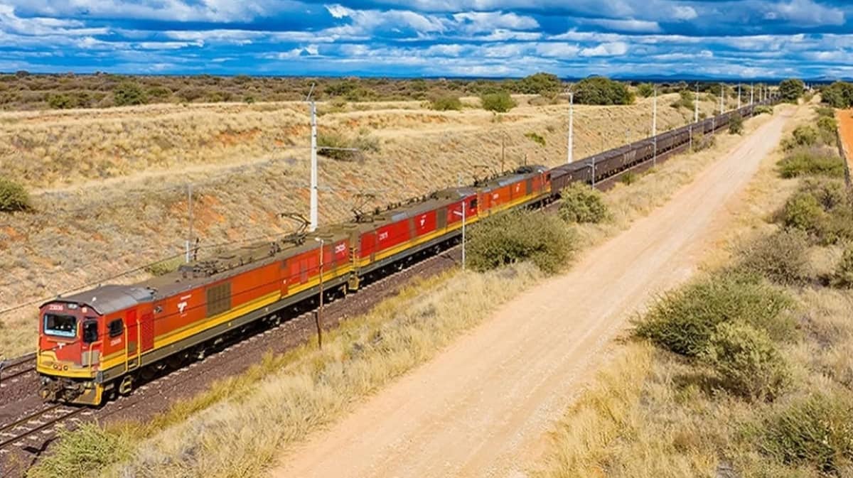 worlds-longest-train-south-africa-transnet