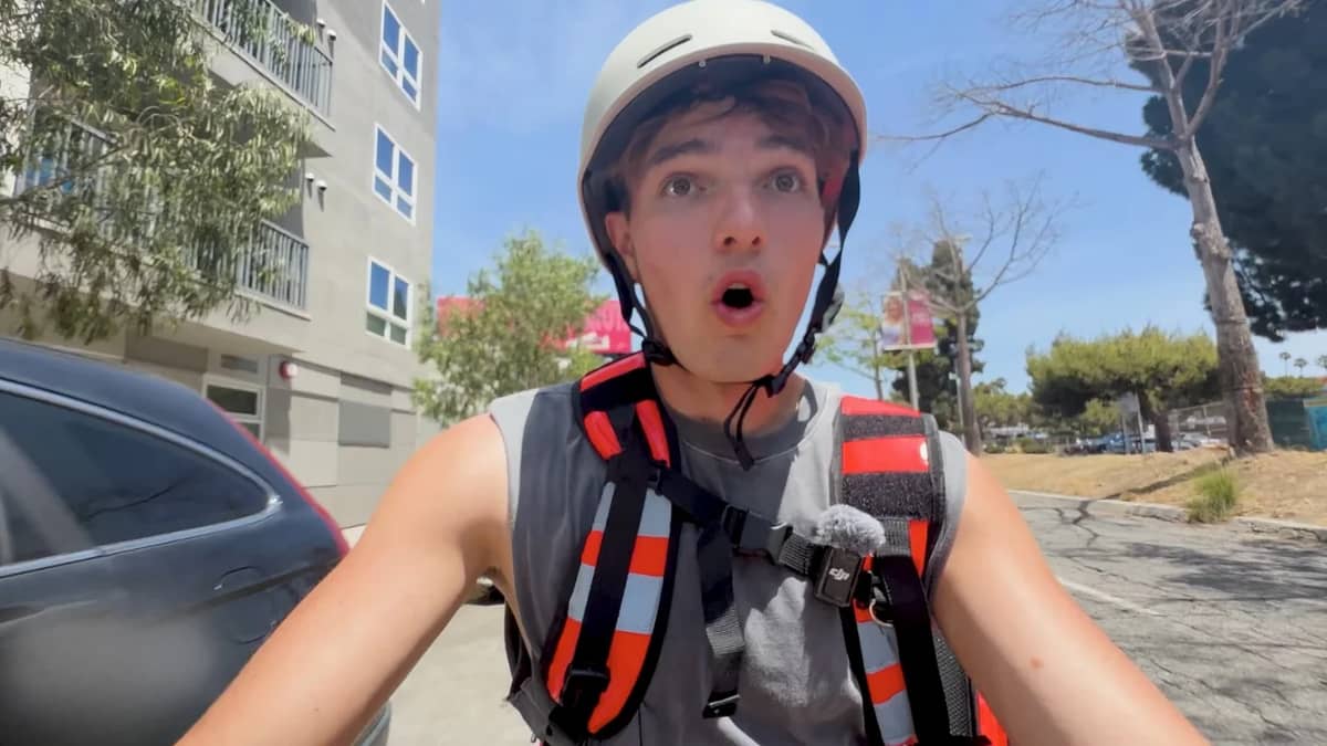 man-doordash-americas-richest-neighborhood-beverly-hills-california-tips