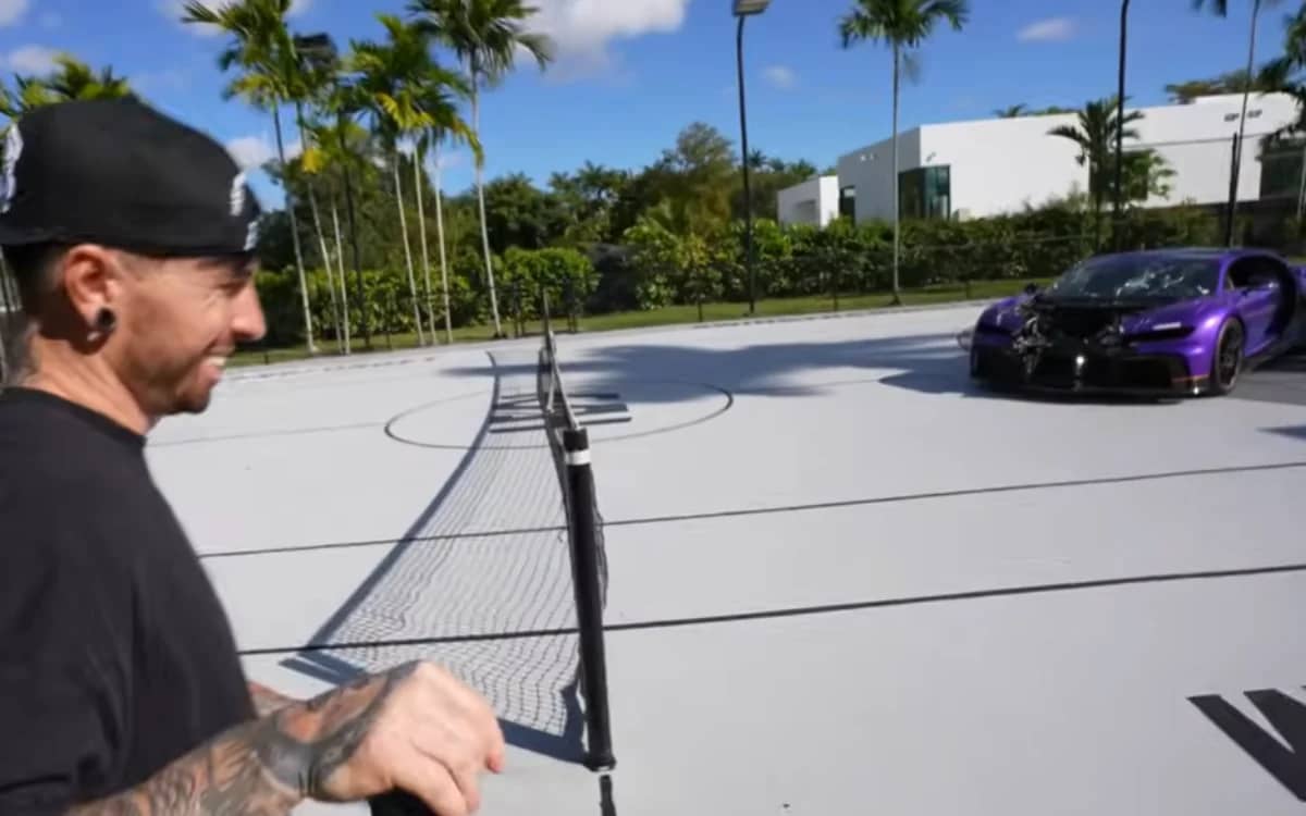 mat-armstrong-visits-bugatti-dealership-repair-figure-chiron-pursport-crushing-news