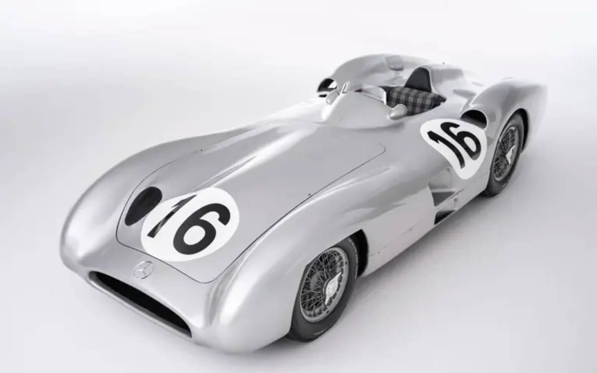 a-1954-mercedes-is-the-most-expensive-car-of-2025