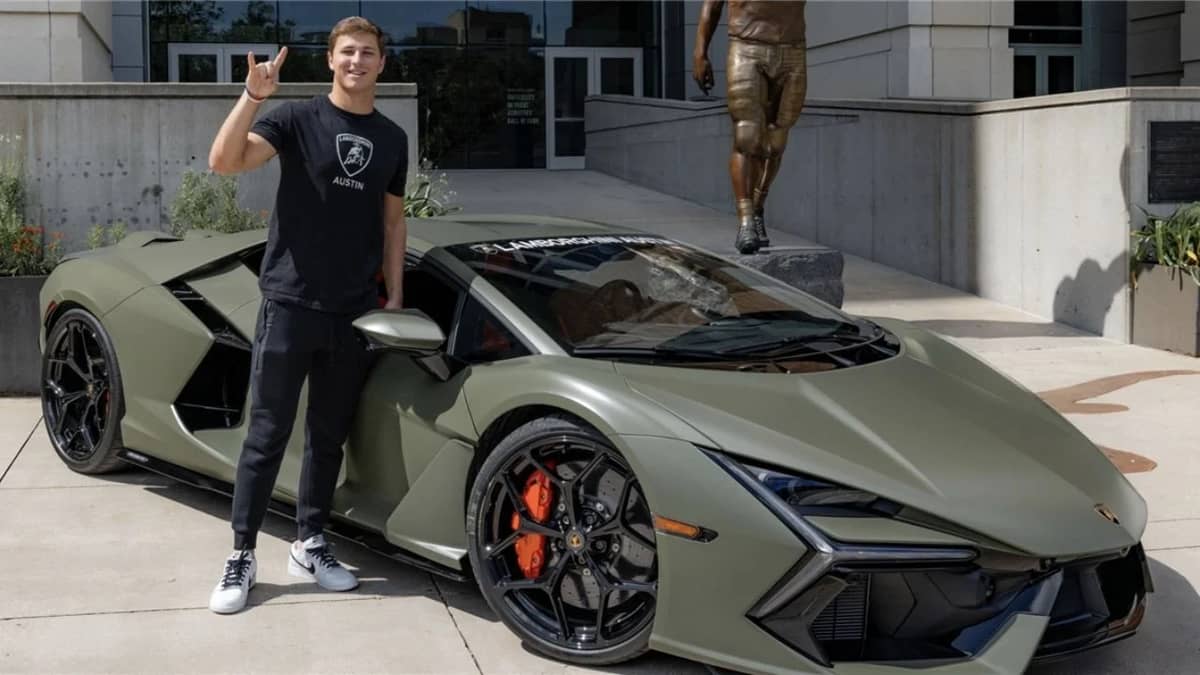texas-longhorns-michael-taaffe-forced-to-give-back-lamborghini-revuelto