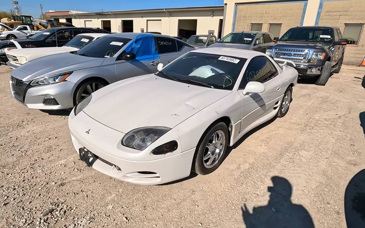 man-found-rare-mitsubishi-3000gt-and-ford-probe-sitting-in-indianapolis-copart-lot