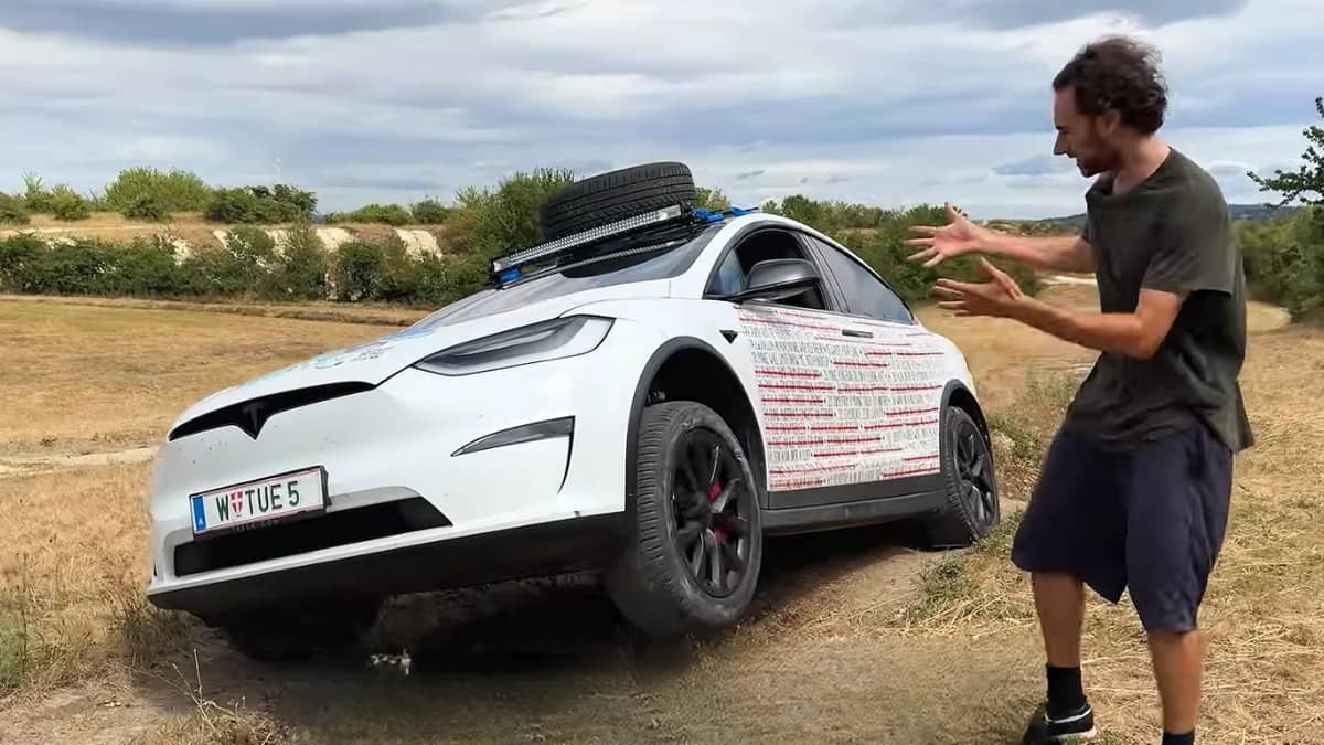 tesla-model-x-off-roading