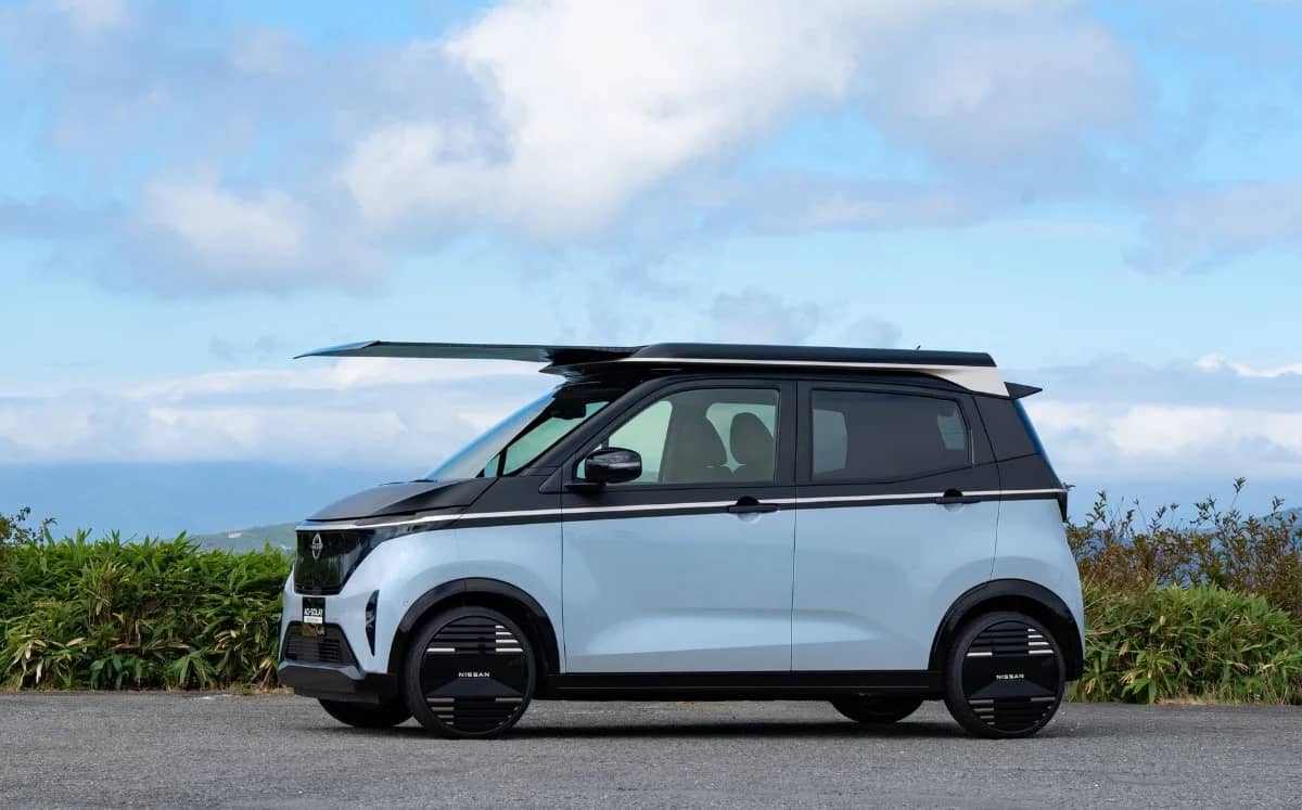 solar-powered-nissan-sakura-unveiled-at-japan-mobility-show