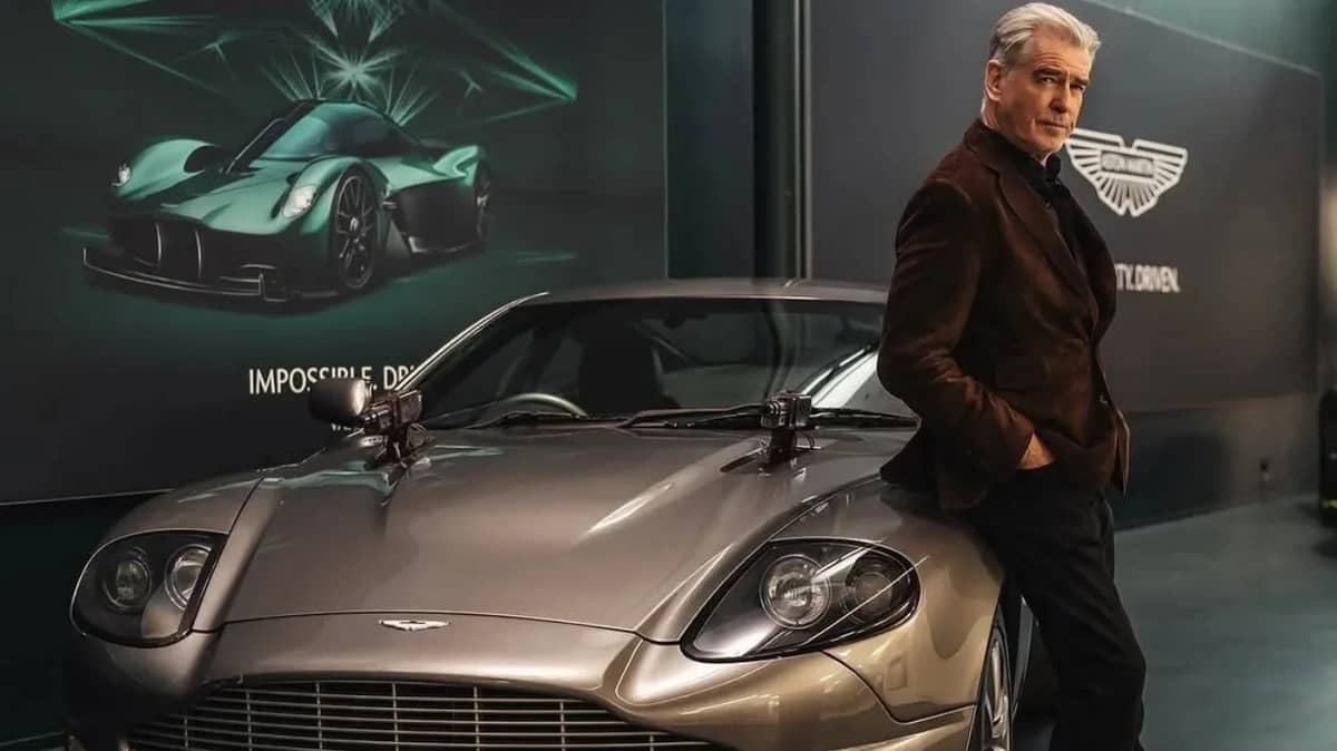 pierce-brosnan-aston-martin-vanquish