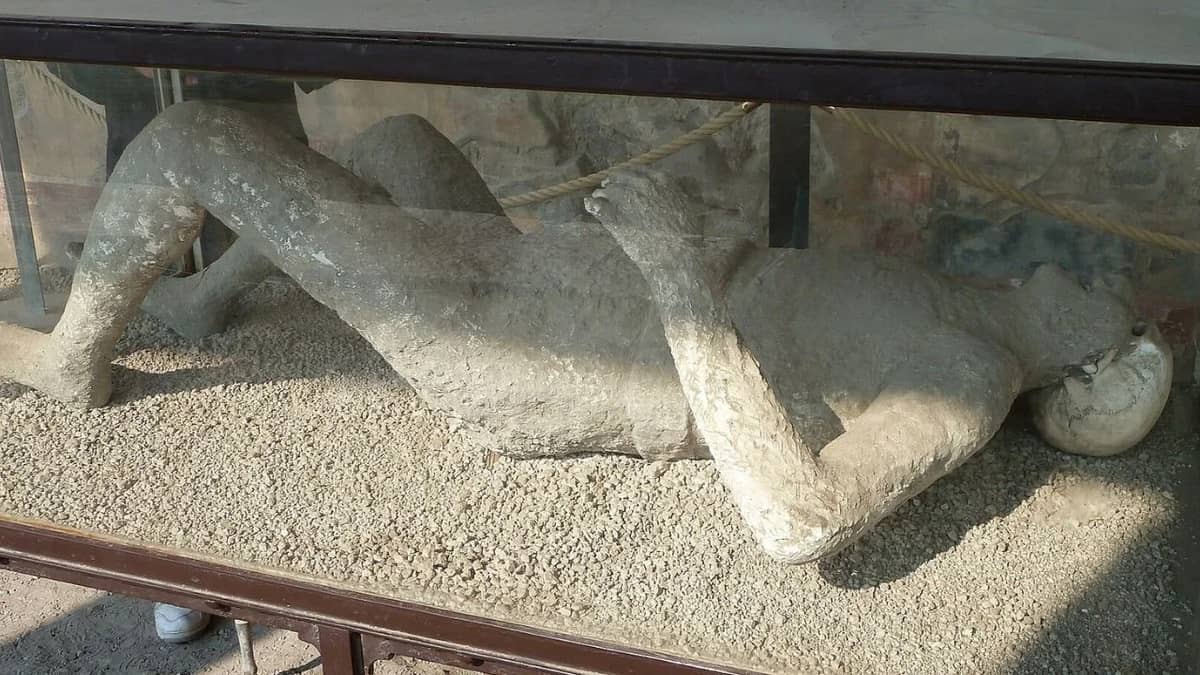 Archaeologists just used AI to reconstruct the face of a Pompeii victim for the first time and the result is extraordinary