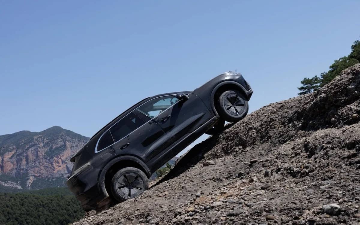 porsche-cayenne-electric-testing-in-extreme-conditions