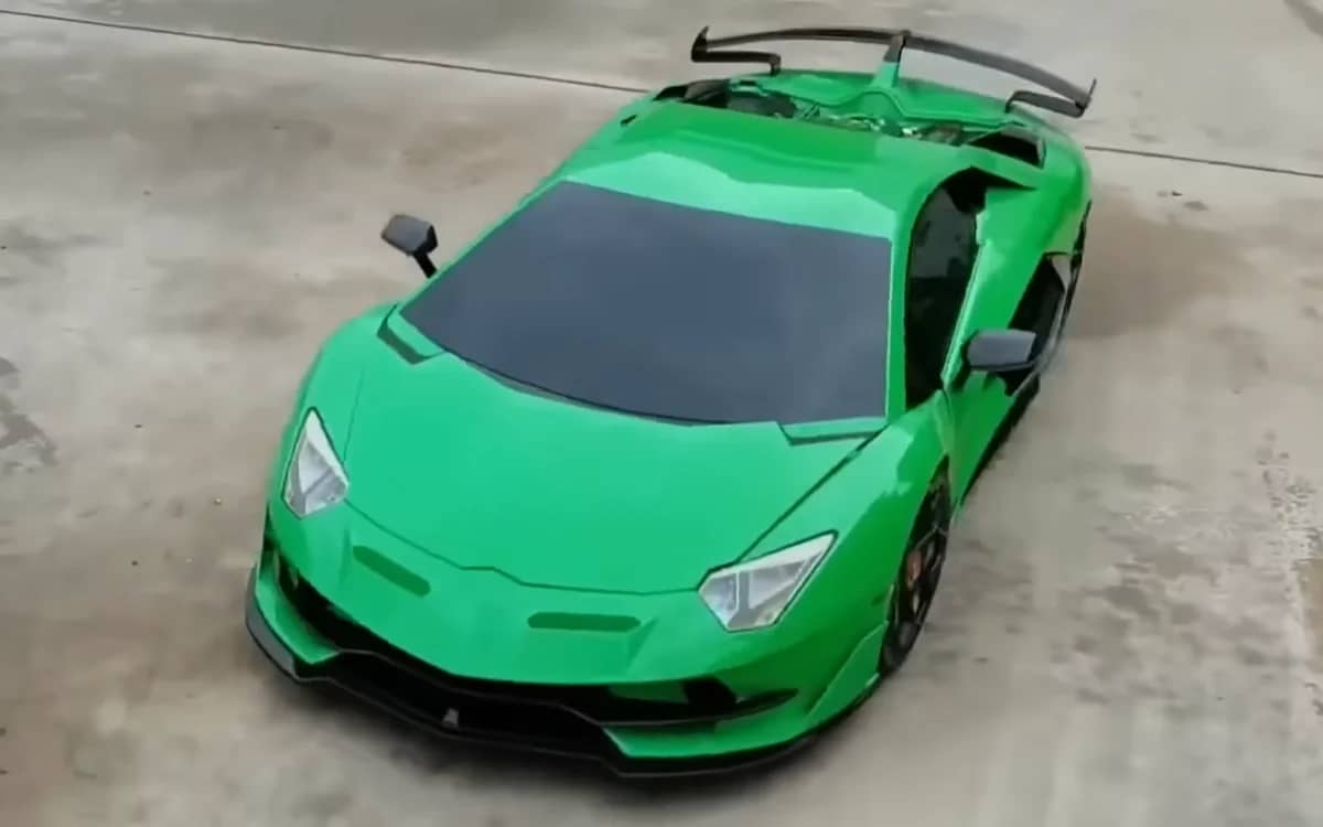 man-spends-15000-rc-lamborghini-real-engine