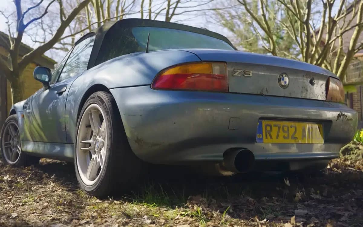 british-youtuber-bought-bmw-z3-for-135-instagram-saved-its-life