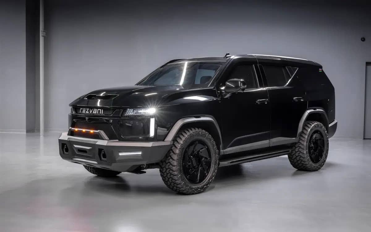absolutely-awful-idea-to-try-break-into-this-family-suv