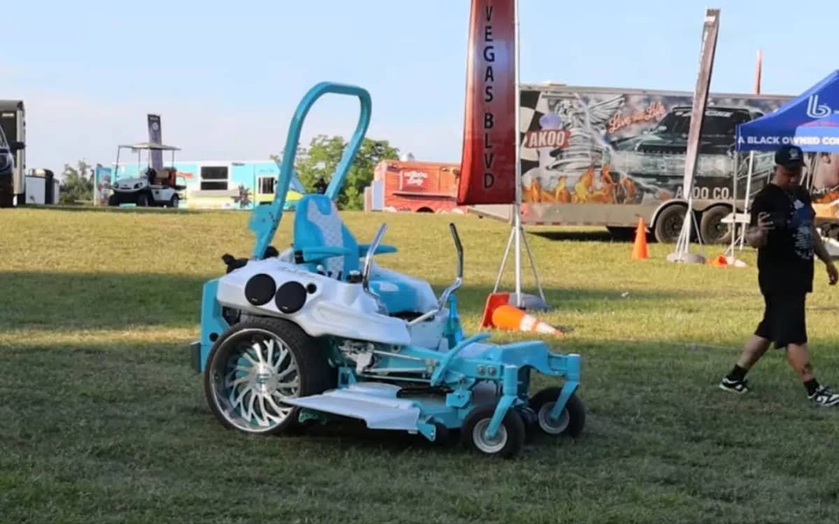rick-ross-custom-lawnmower-sound-system-forged-wheels