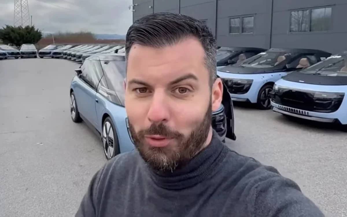 rimac-one-ups-tesla-with-robotaxi-fleet