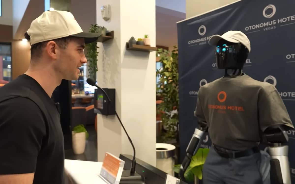 man-stays-at-ai-hotels-across-america