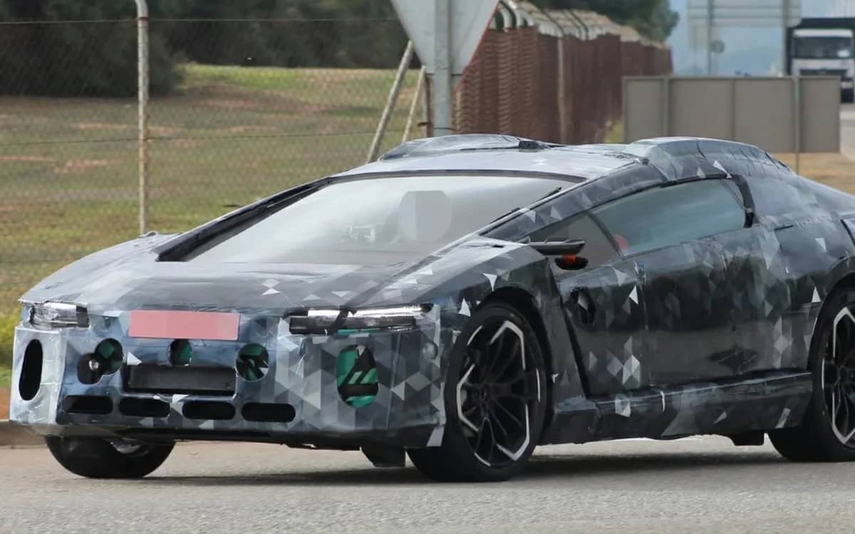 The new stunning Saudi CEER EV had everyone convinced it was an Aston Martin