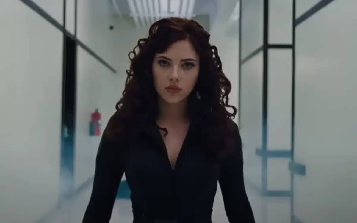 scarlett-johanssons-car-collection-consistent-theme