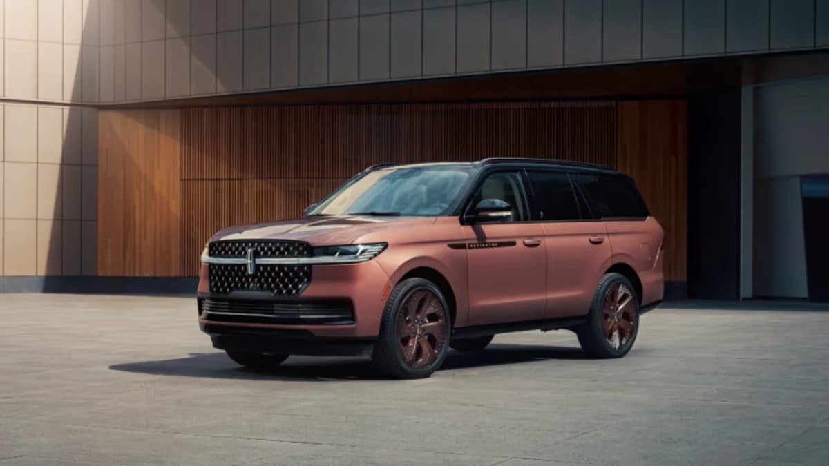 lincoln-serena-williams-navigator-tennis-ball-seats