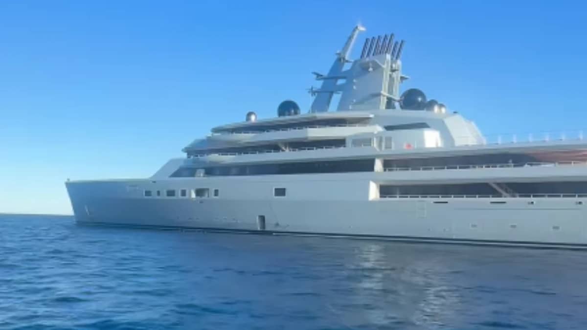 googles-co-founder-450m-superyacht-menacing