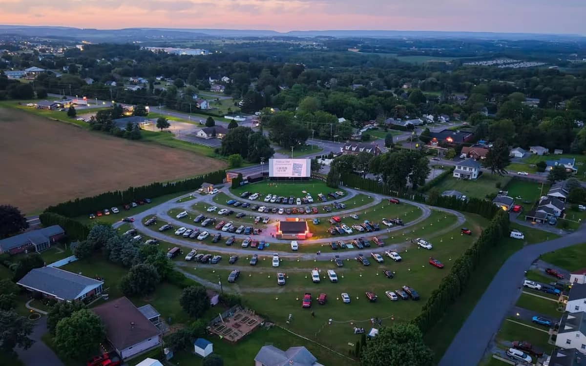 pennsylvania-couple-bought-drive-in-movie-theater-three-months-make-or-break