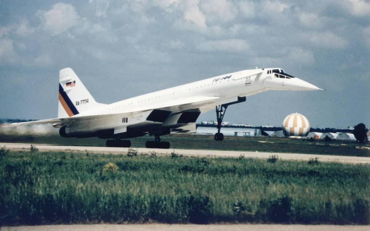 former-soviet-supersonic-airliner-ended-up-in-hands-of-nasa-and-boeing