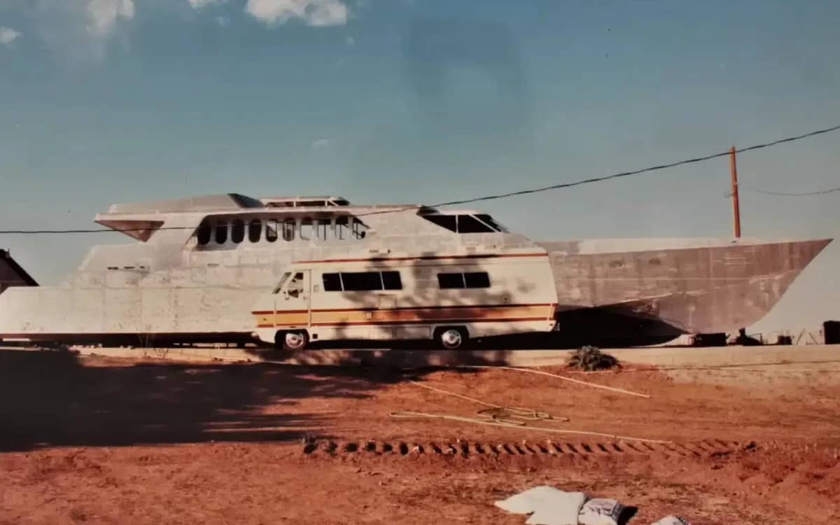 homemade-mega-yacht-mexican-cartel-stolen