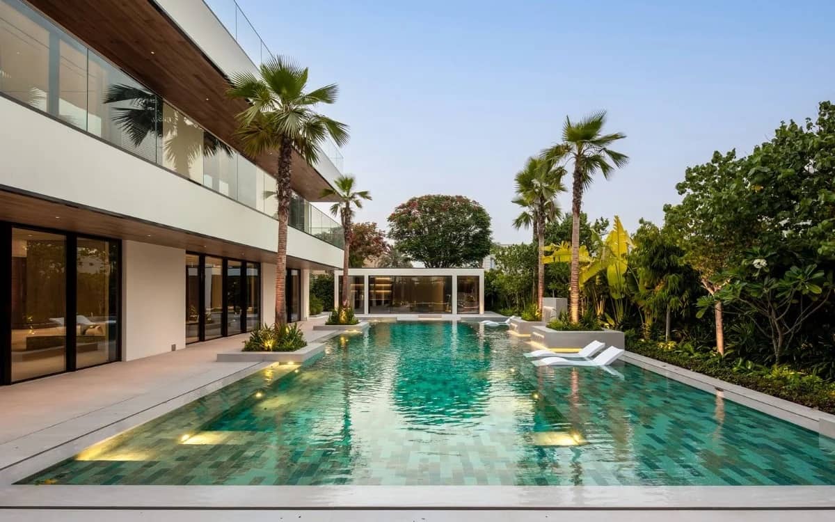 supercar-blondie-alex-hirschi-sells-billionaires-row-villa-dubai-record-price