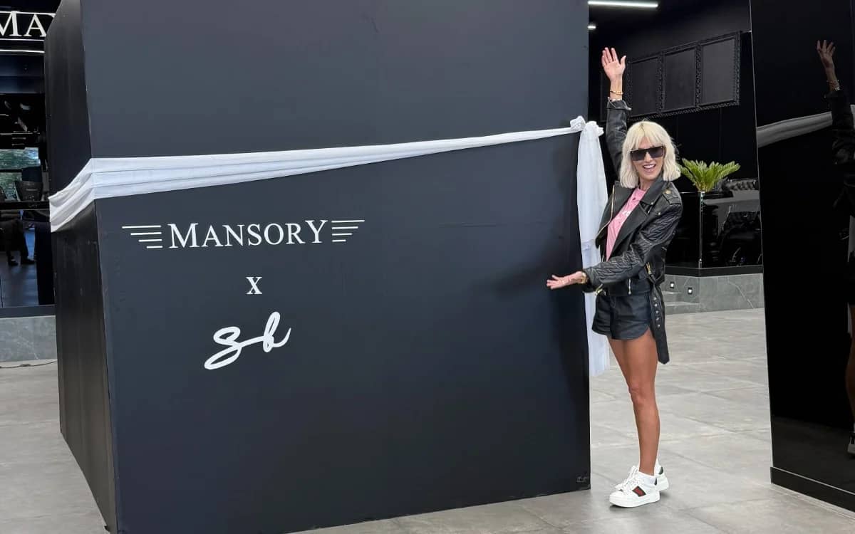 Supercar Blondie just picked up her custom Mansory Rolls-Royce and it's jam-packed with stunning personal touches