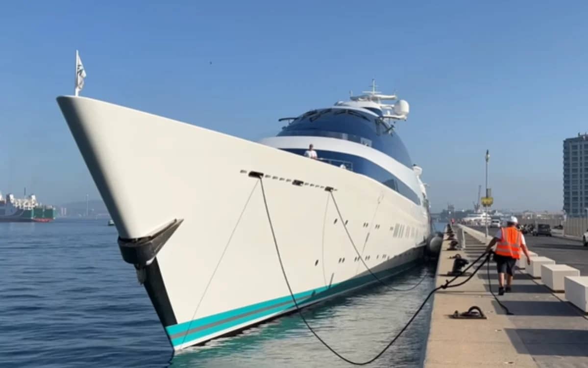 abu-dhabi-sheikh-superyacht-yas-running-costs