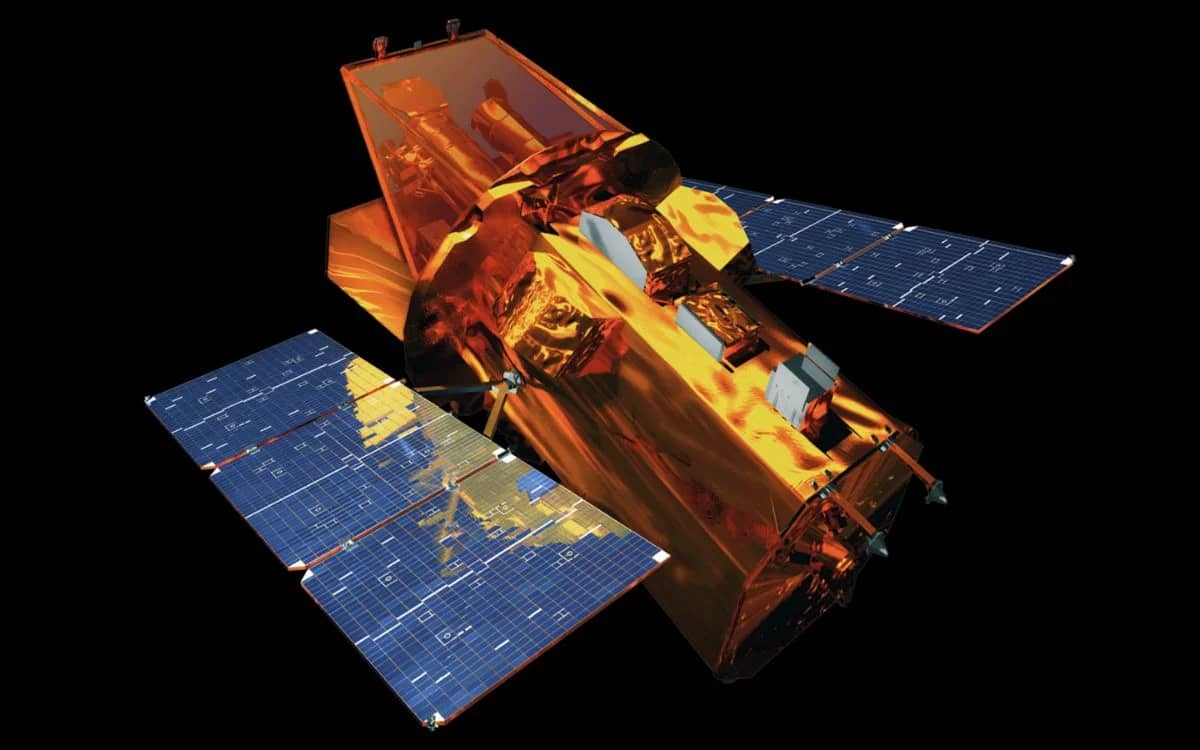 NASA is racing to save a $500,000,000 observatory that is falling out of orbit by hiring a startup to launch a rescue spacecraft in under nine months