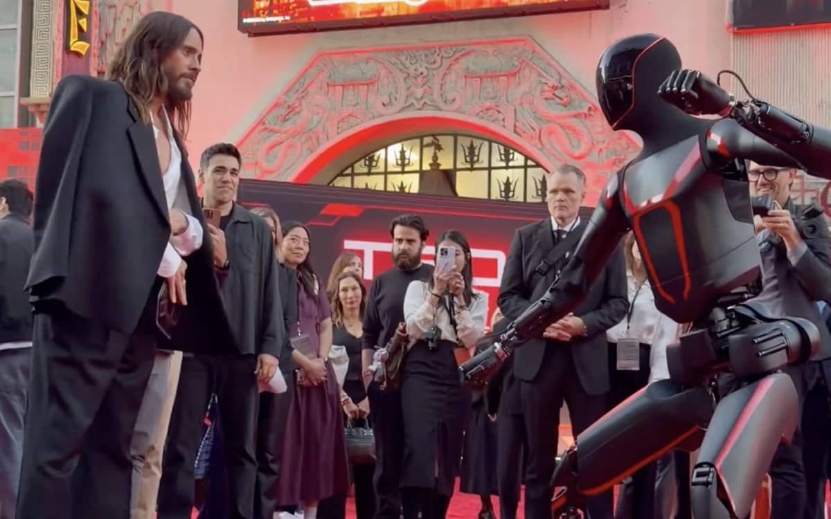 Tesla's Optimus robot picks a fight with Jared Leto at the Tron: Ares premiere